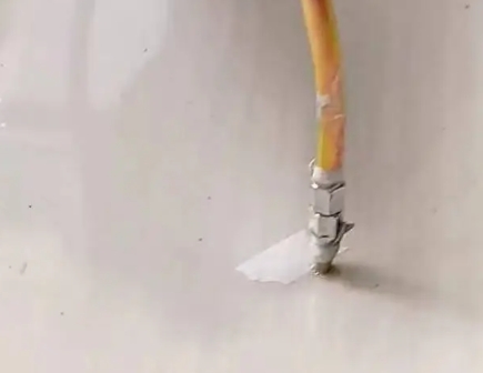 邕宁瓷砖空鼓维修公司专业解答在瓷砖铺贴过程中，如果使用的砂料过粗（如全部使用了粗砂），可能会导致以下问题